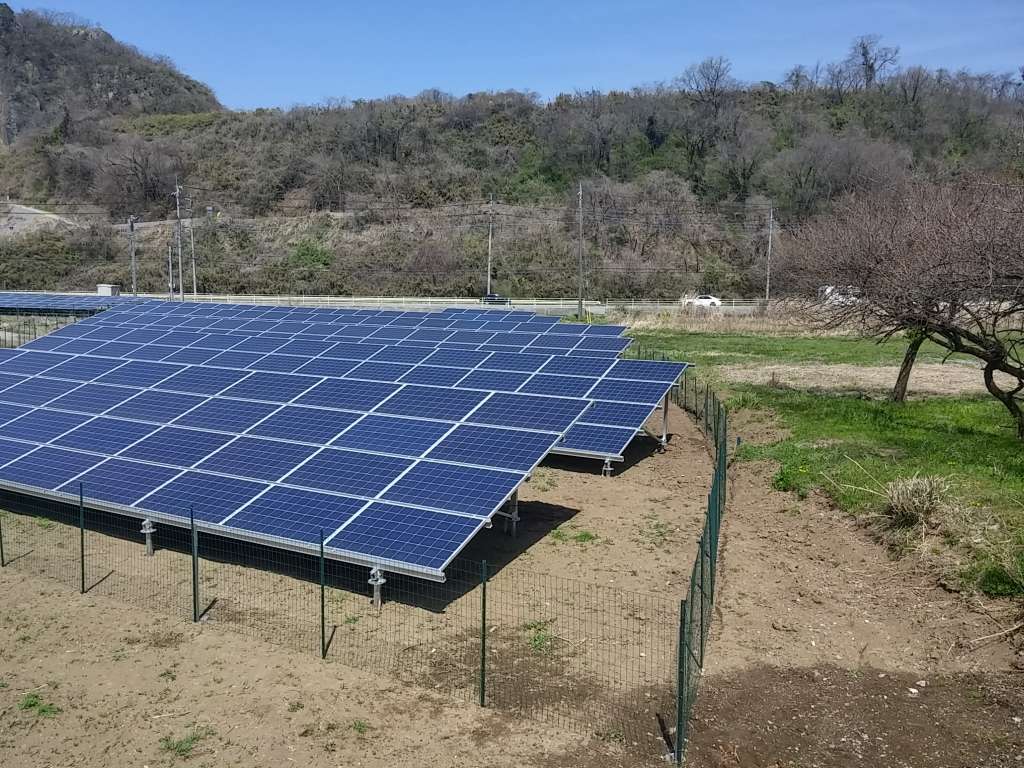 80.7KW Japan Ground Screw Foundation Solar Mounting System
