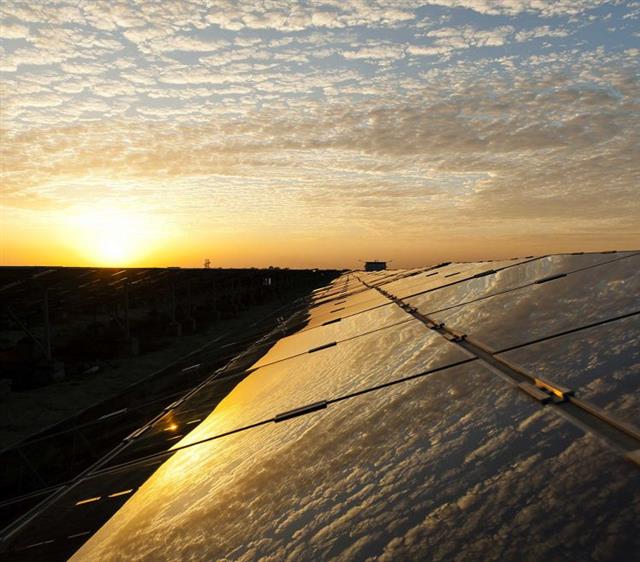 Hit the 10000 mw photovoltaic installations, California, USA